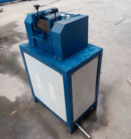 Pellet cutting machine