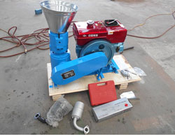 flat die pellet machine with diesel engine