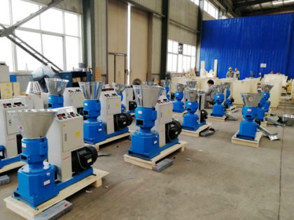 A Chile client ordered 20 small electric woodchip pellet machine